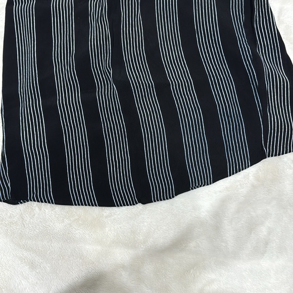 Forever New Wrap skirt - Picture 2 of 5